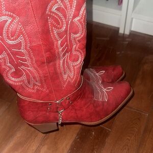 Heeled red western boots